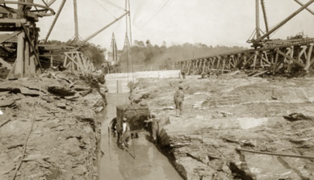 Construction of Lay Dam