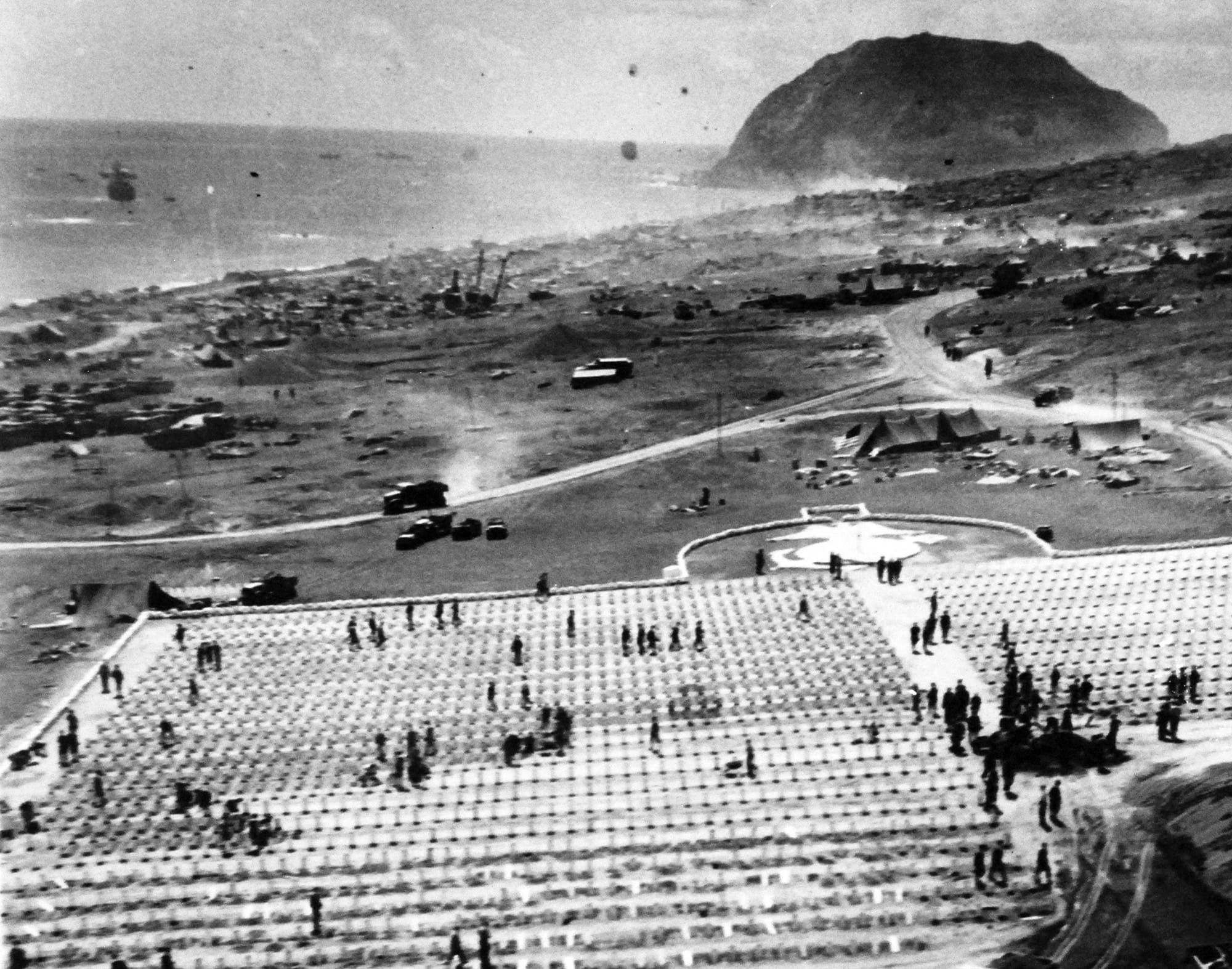 ＠70s ビンテージ USMC 沖縄駐留 メモリアルフラッグ Fourth Marine Division Cemetery on Iwo Jima - Encyclopedia of Alabama