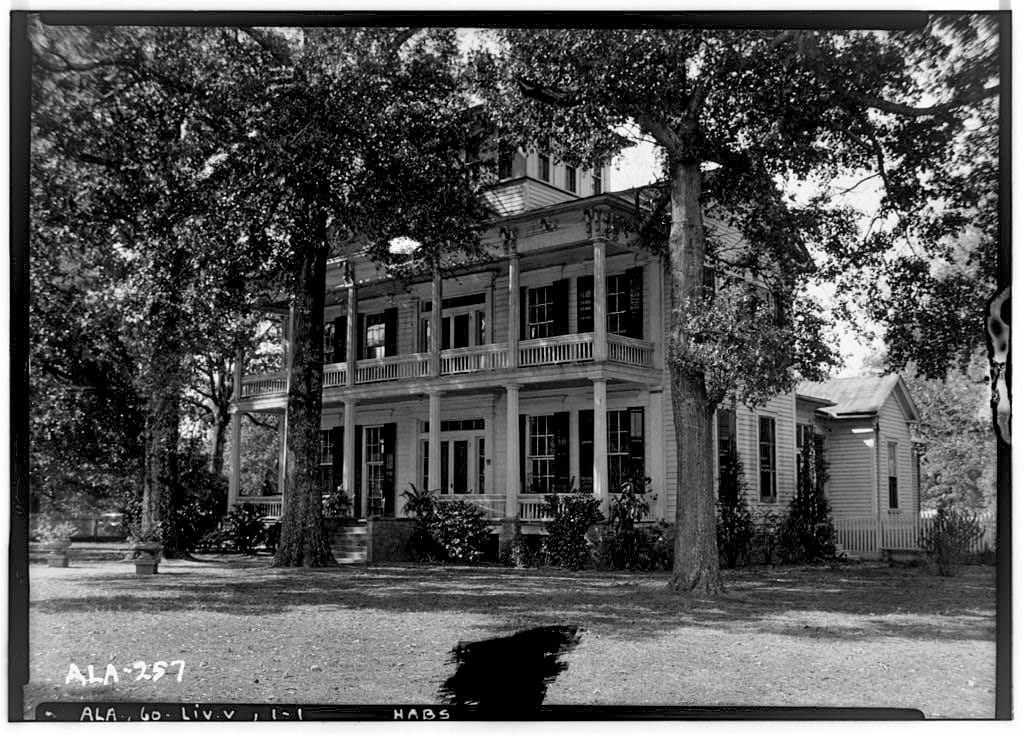 Oak Manor historic home in Alabama