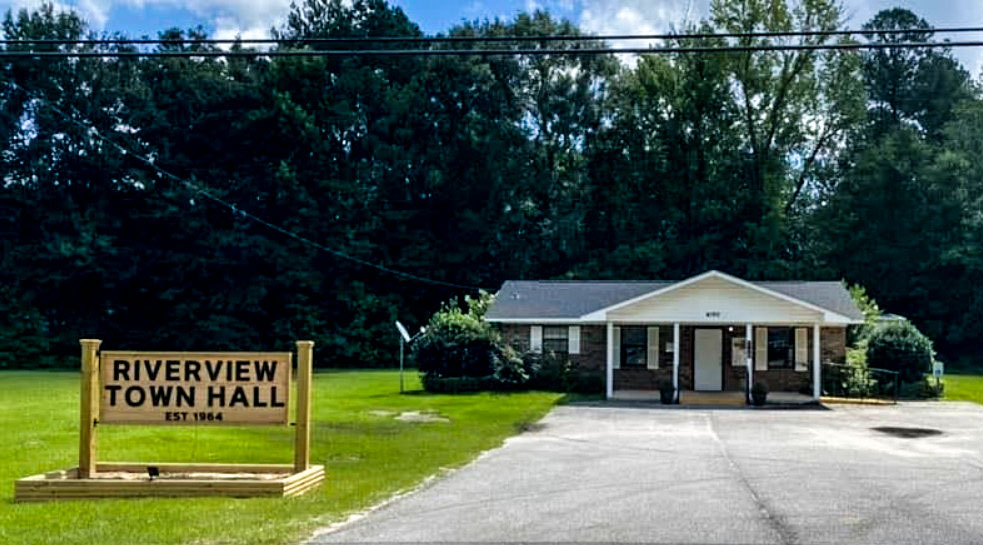 Riverview Town Hall building in Alabama